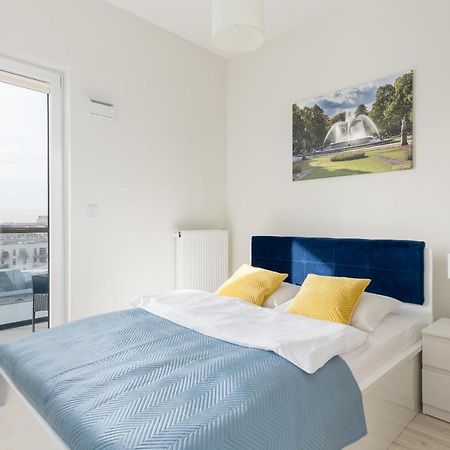 Wola Chic Blue Apartment 华沙 外观 照片