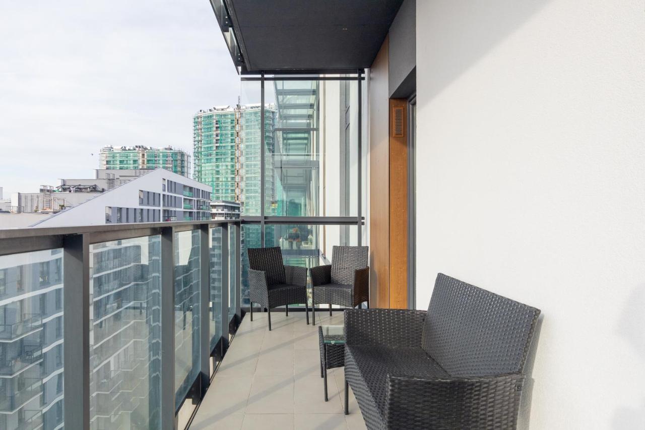 Wola Chic Blue Apartment 华沙 外观 照片